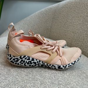 Adidas by Stella McCartney sneakers 6 leopard peach